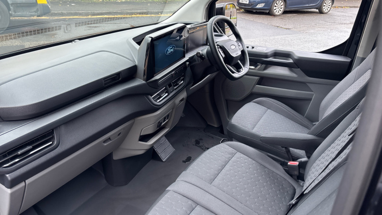 Ford Transit Custom E-320 L1 Rwd 100kW 65kWh H1 Van Limited Auto